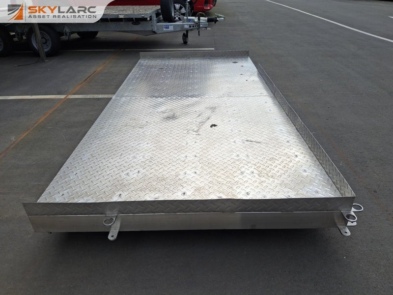 Stainless Steel Platform Carousel 2