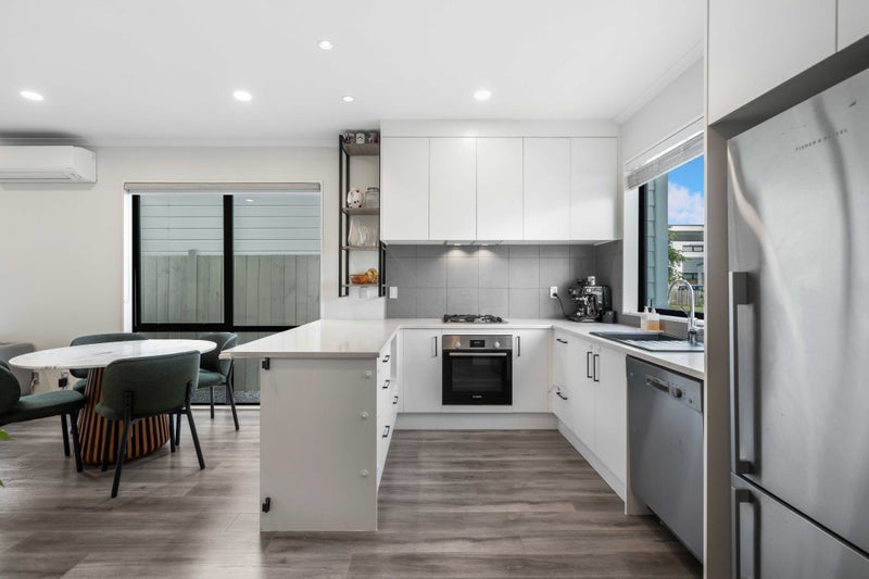 Modern 4-Bed Family Home With Exceptional Value64540159235843112