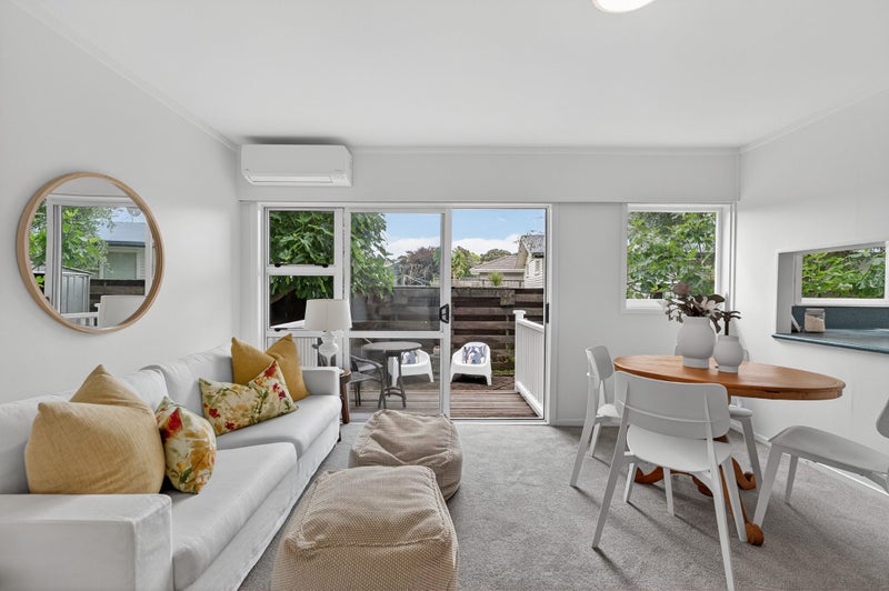 Affordable, Sunny Flat in Sought After Glendowie64462327731587110