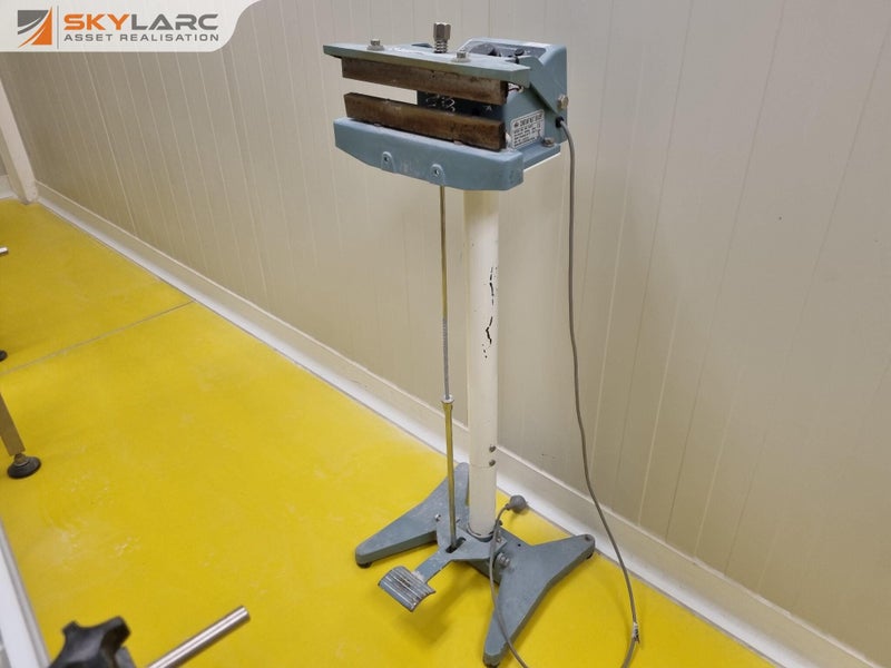 Industrial Constant Heat Sealer Carousel 1