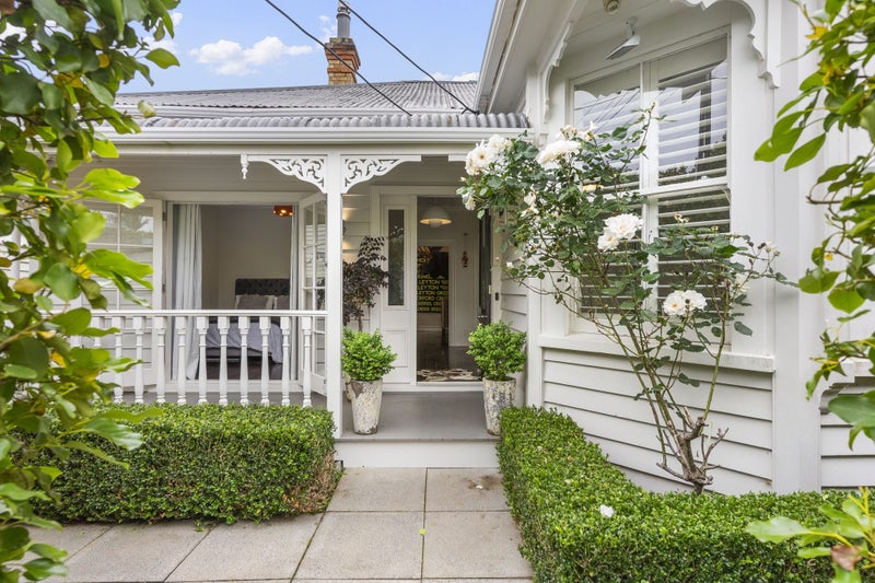 Summer at Stanmore64462533323266110