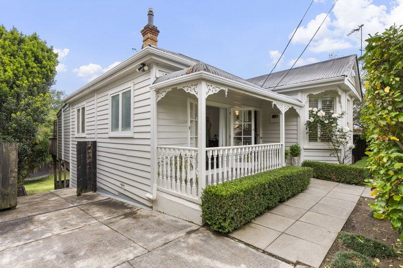 Summer at Stanmore64462533323266111