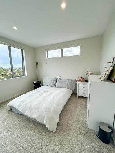 Birkenhead, 2 bedrooms64463467978241110