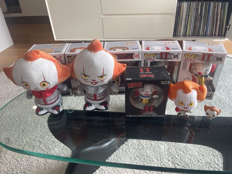 POP Vinyl - IT movie Carousel 1