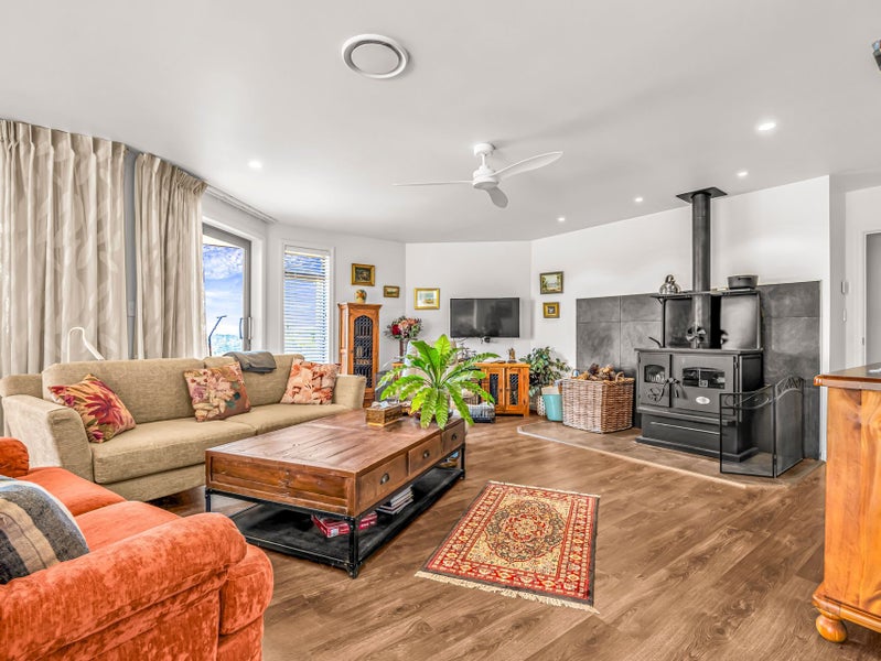 Sunlight, Starlight and a Slice of Paradise64541614962434113