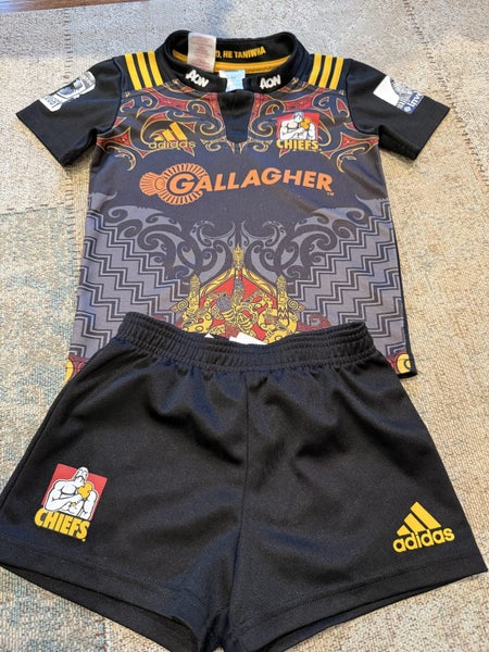 Chiefs Set Carousel 1