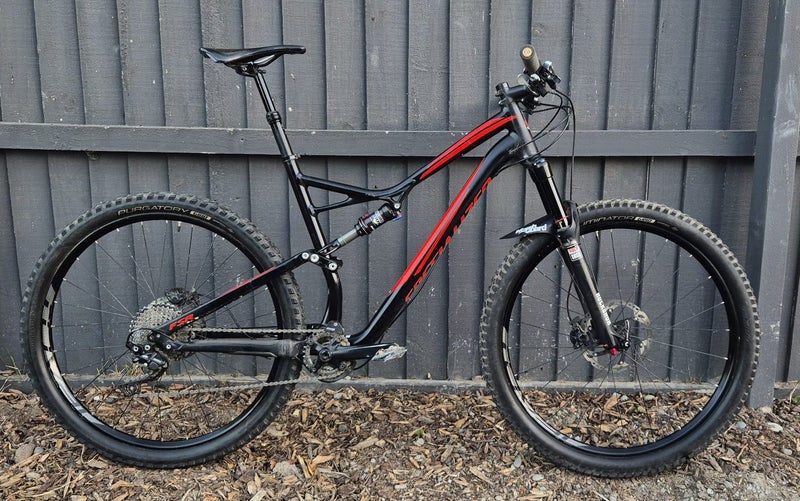 $1NR Specialized Stumpjumper (XL) - Lots of Upgrades! Carousel 1