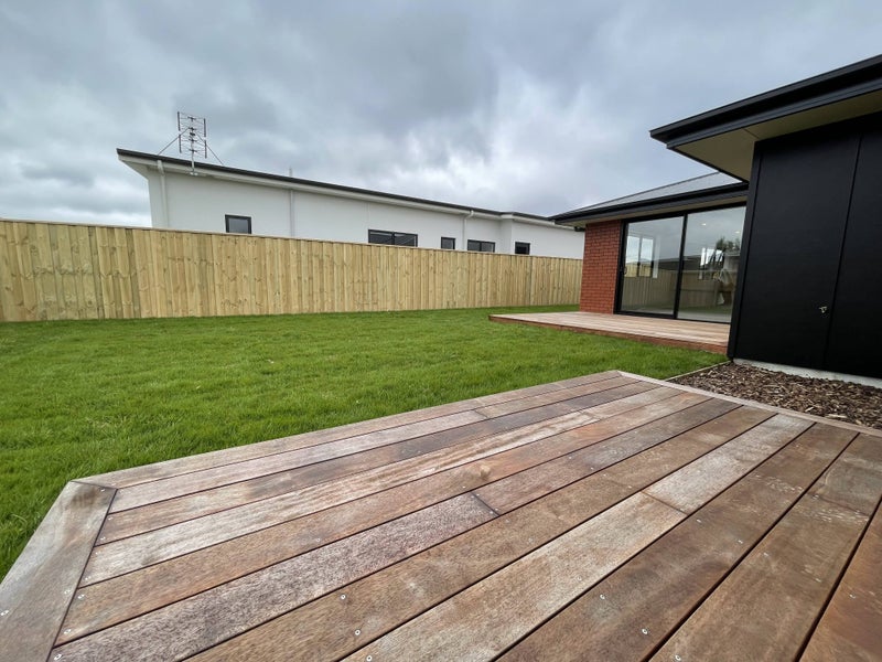 Halswell, 3 bedrooms64464328899841111