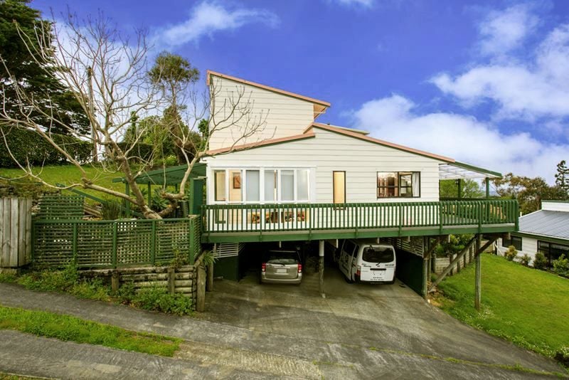 Totara Vale, 3 bedrooms64464429334019110