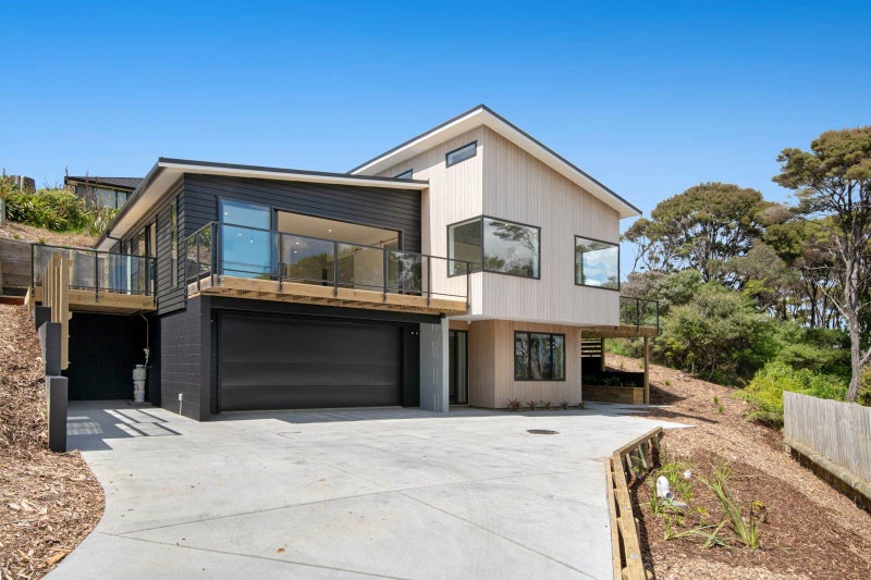 Stanmore Bay, 4 bedrooms64464625051138110