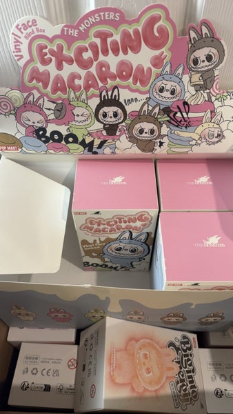 Labubu Exiting Macaron64470599591299112