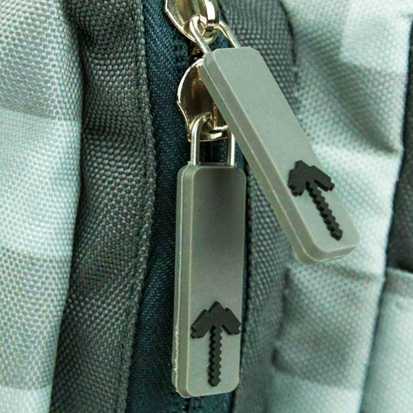 Minecraft Childrens/Kids Official Silver Mini Carousel 2