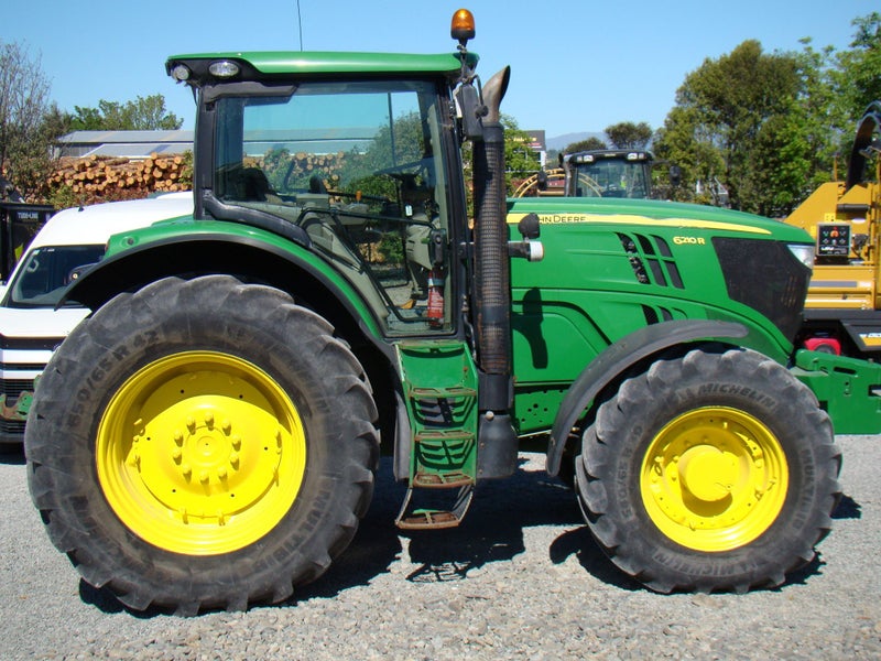 2014 John Deere 6210R Carousel 1