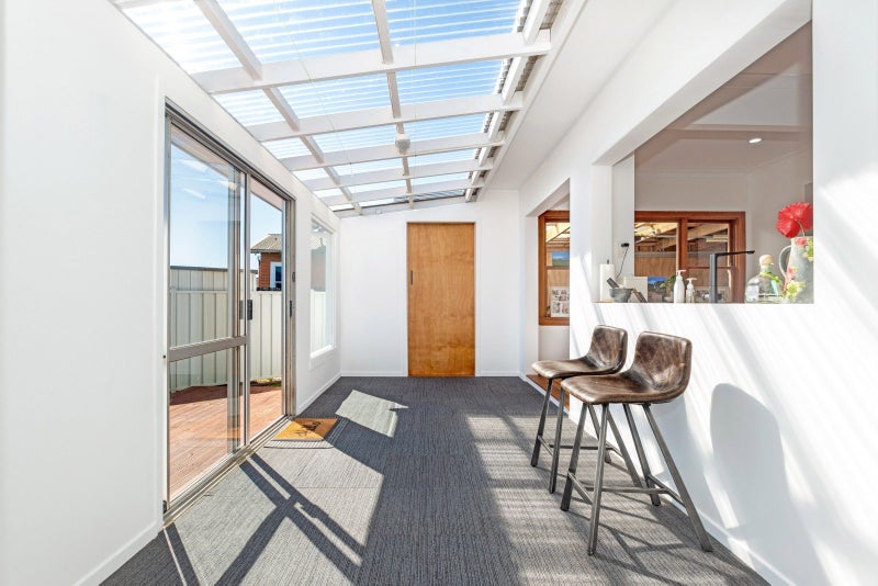 Sun-Soaked Home Just Minutes From The Beach!64469703748867112