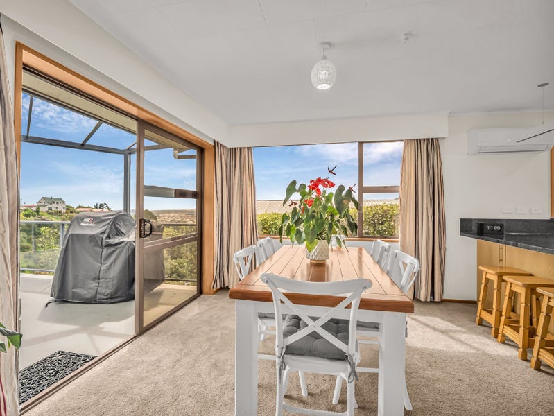 Outstanding on Oakleigh Crescent!!!64469801058306114