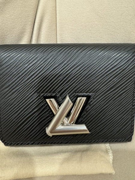Louis Vuitton Black Twist Compact Wallet64469926965121110