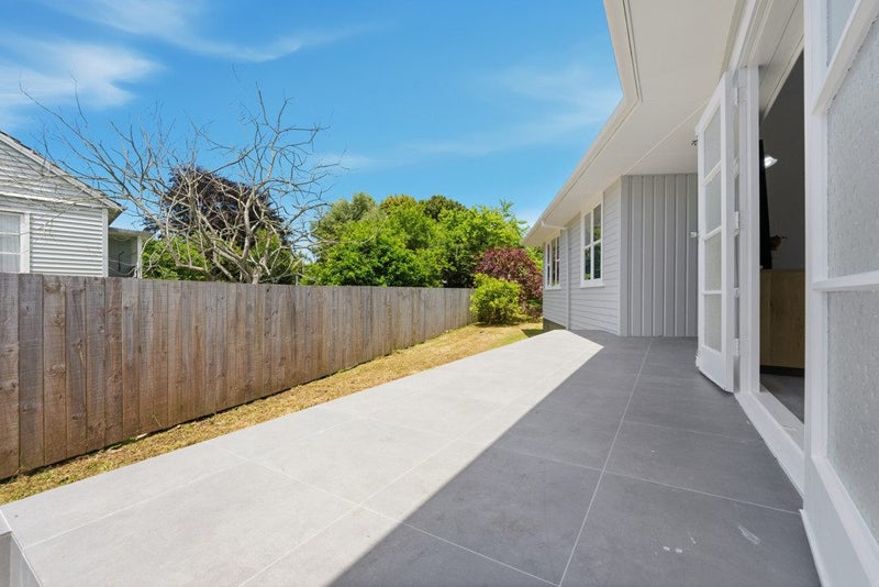 Mt Albert's Hidden Gem - Private 680m2 Sanctuary64470010169091112