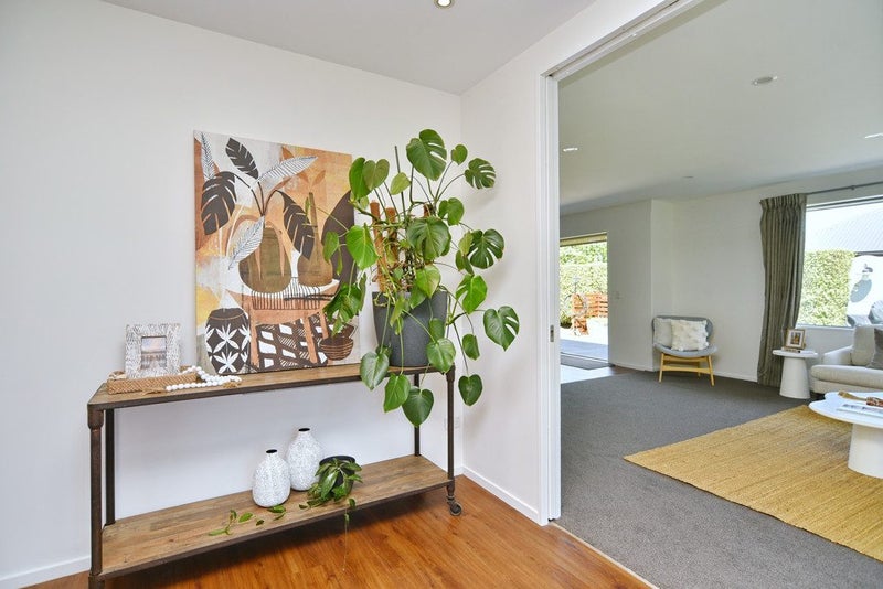 Zoned For Education!!64470010187265112