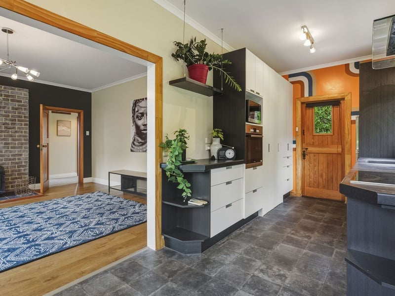 An Absolute Standout64472932367491114