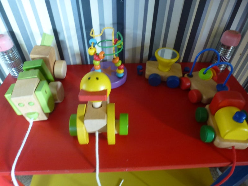 Wooden pull along toys Carousel 1