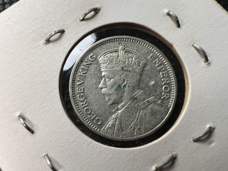 1935 New Zealand Silver Sixpence Coin - Higher Grade- Lot F362 Carousel 2