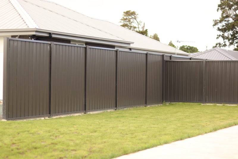 NEW 1800mm HIGH COLOURSTEEL FENCE 41.4 METERS IN IRONSAND $1 RESERVE Carousel 2