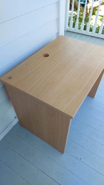 Desk64472987324547112