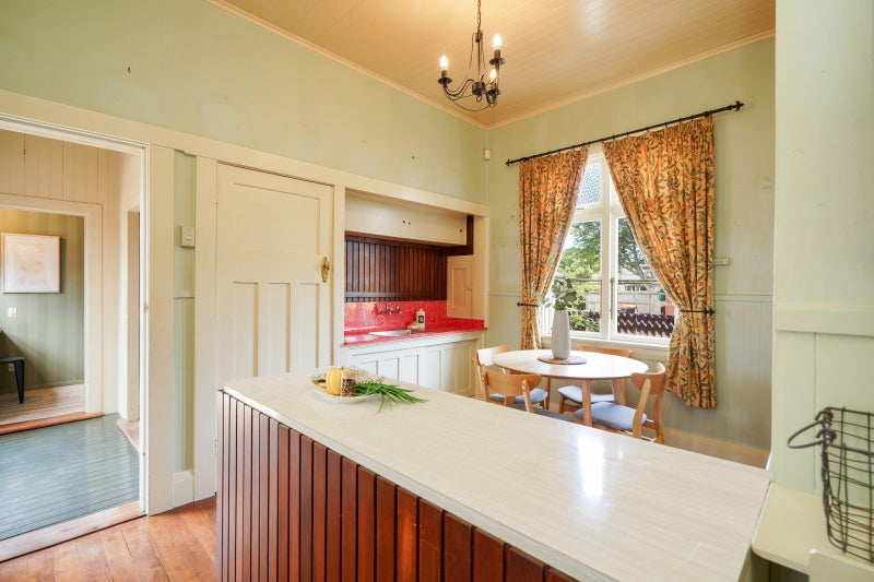 Classic charm on Herbert64471230843779113