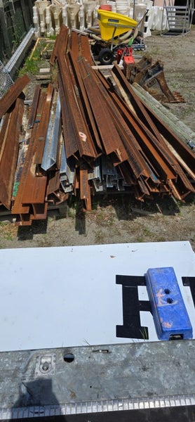 Steel I beam, heaps of it $1 RES Carousel 1