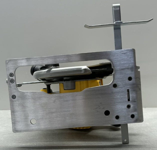 DeWalt Cordless Circular Saw 184mm Brushless 18V - Bare Tool (DCS570) Carousel 5