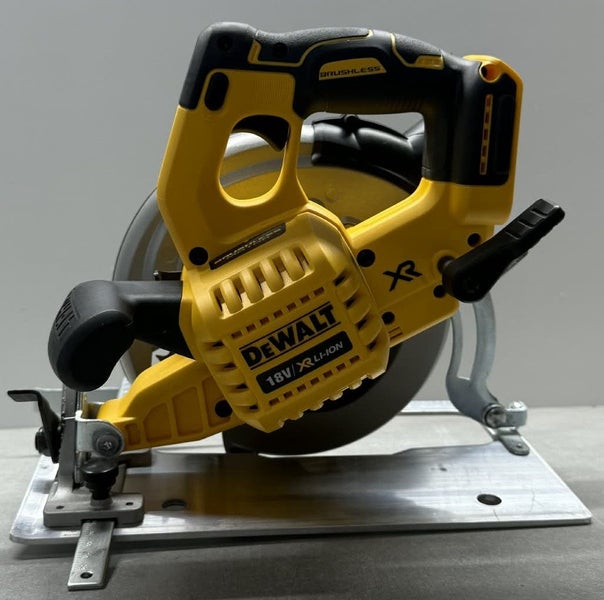 DeWalt Cordless Circular Saw 184mm Brushless 18V - Bare Tool (DCS570) Carousel 2