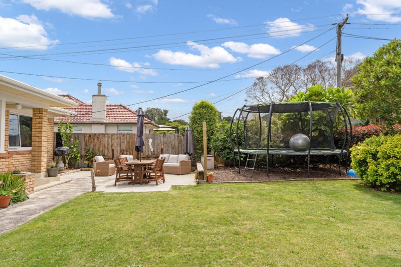 Solid home in Maunu - motivated vendors!64471327121922111
