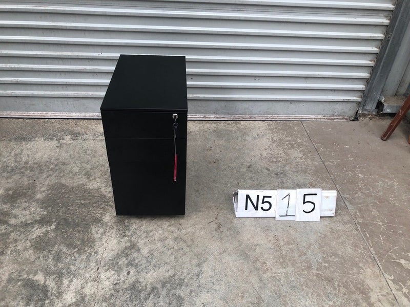 N515 C1 - Mobile - Under Desk Drawers - with keys Carousel 1