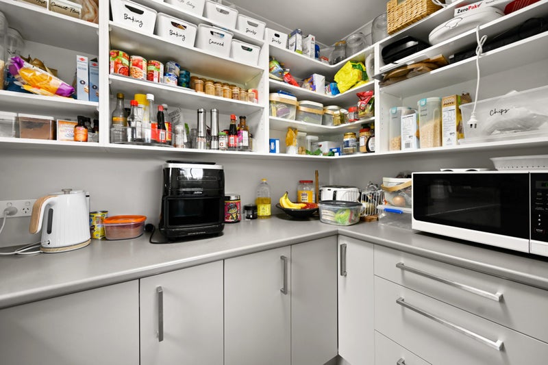 Hide Away!64472733309442112