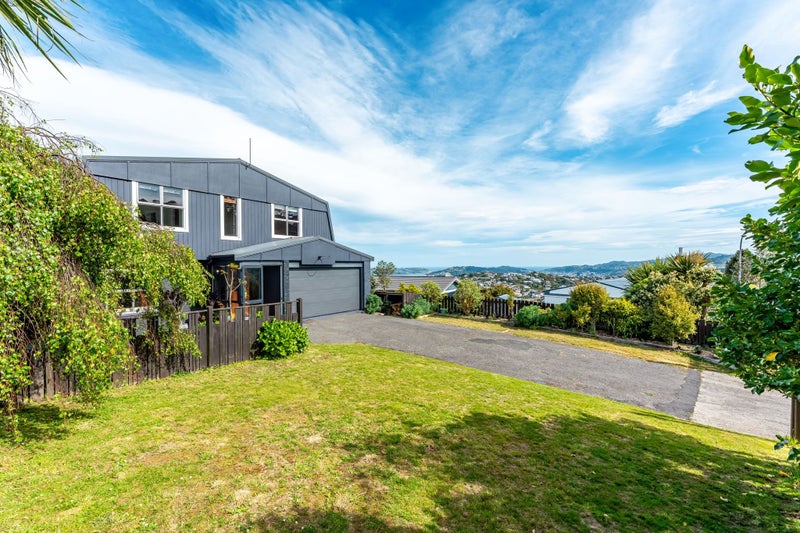 Harbour Views & Room to Grow!64471821249538114