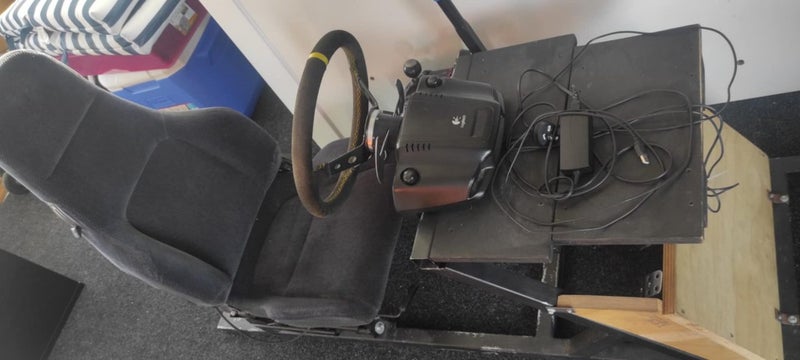 Logitech G25 Racing Simulator Rig (PC)64472068105731113