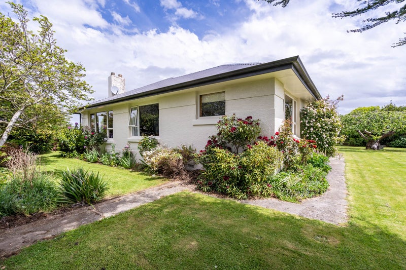 Comfortable, Contemporary, Convenient64471930958209111