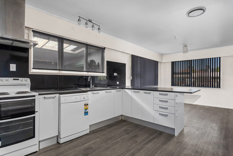 Surprise! Your Private Haven Near the Centre64472317437954112