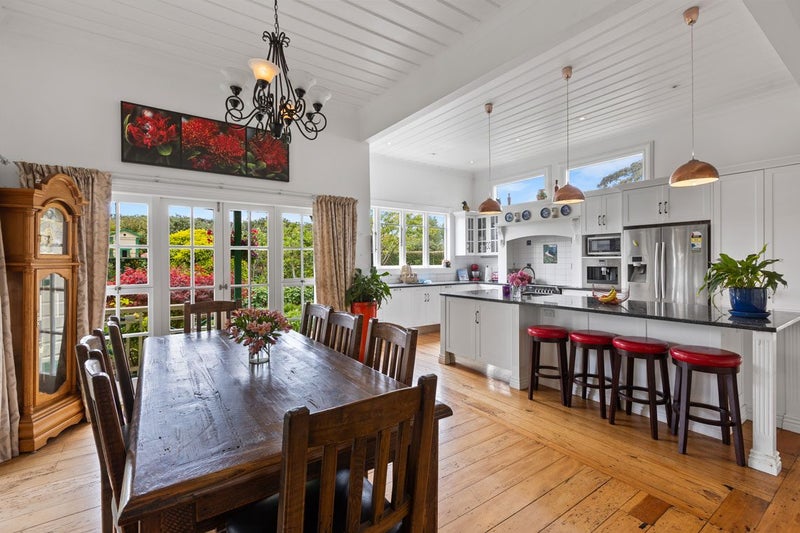 CHARACTER VILLA IN BELL BLOCK64472026363521114