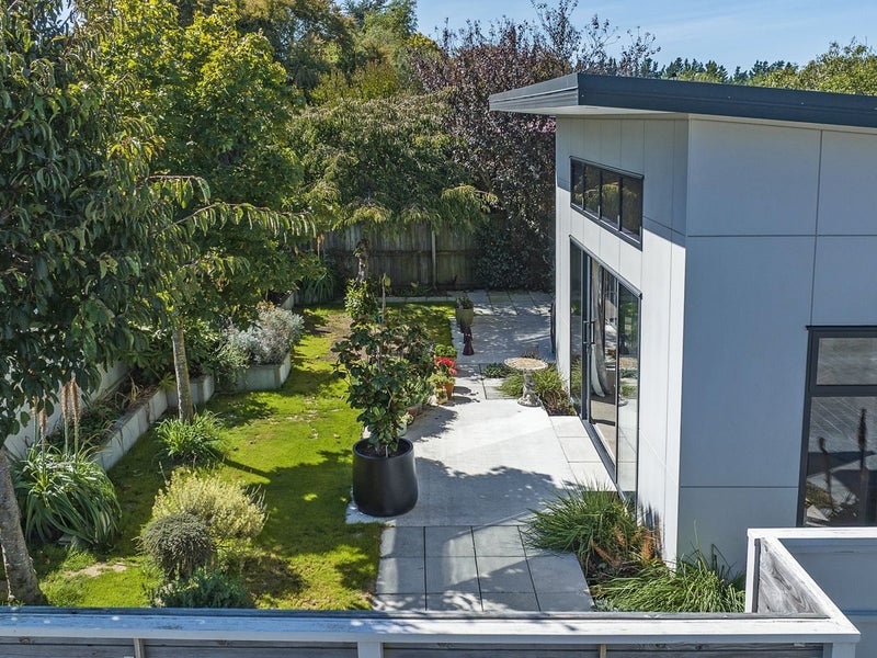 Super Sunny and Delightfully Spacious64472234248193111