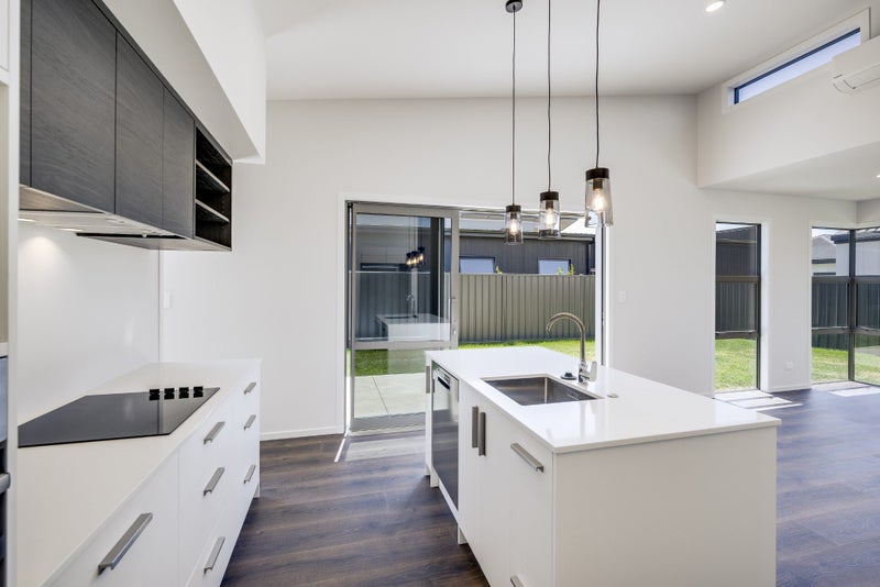 Deck the Halls - Brand-New & Waiting!64472234232962114