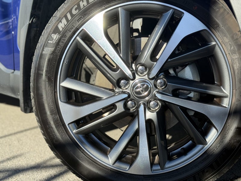 2023 Toyota Corolla Cross Limited 2.0P HEV ECVT...64627778091265112