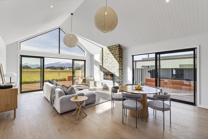 Sun-Soaked Alpine Retreat with Self-Contained Flat64472317499906113