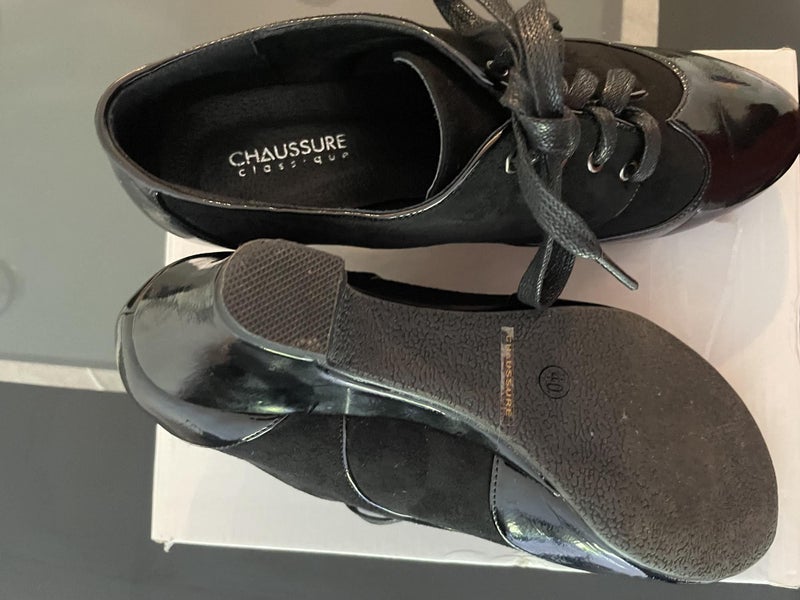 As brand new - worn once Carousel 2