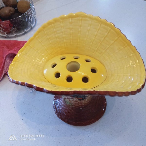 Falcon Ware DOROTHY Vase Carousel 1