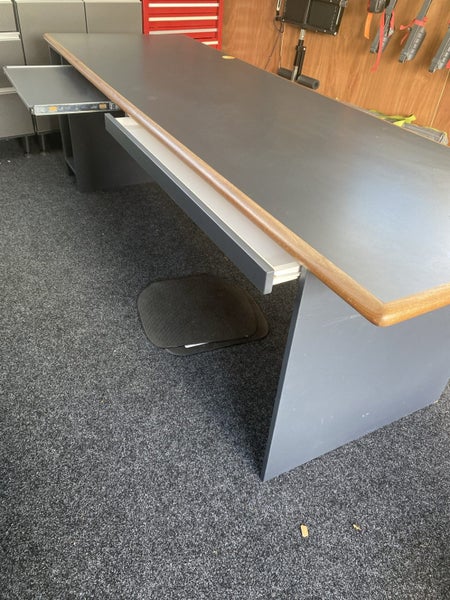 Computer desk Carousel 1