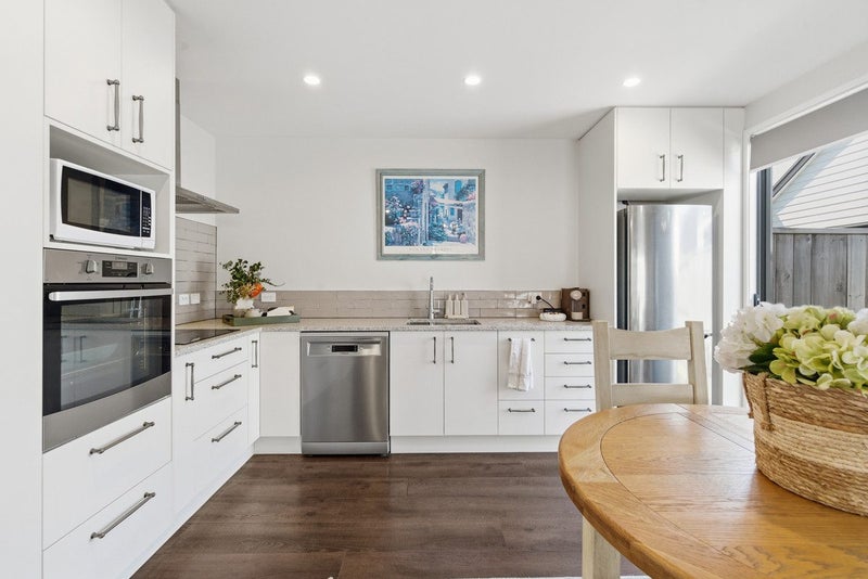 The family Jewels are finally up for grabs!64472733211139112