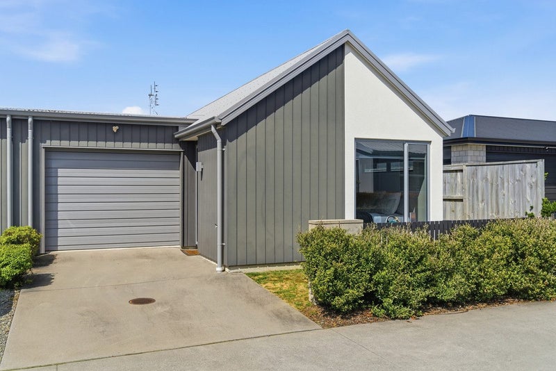 The family Jewels are finally up for grabs!64472733211139113