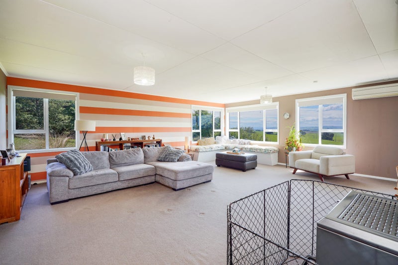 ATTN!! Lifestyle & Gorgeous Vista seekers64472733294337111