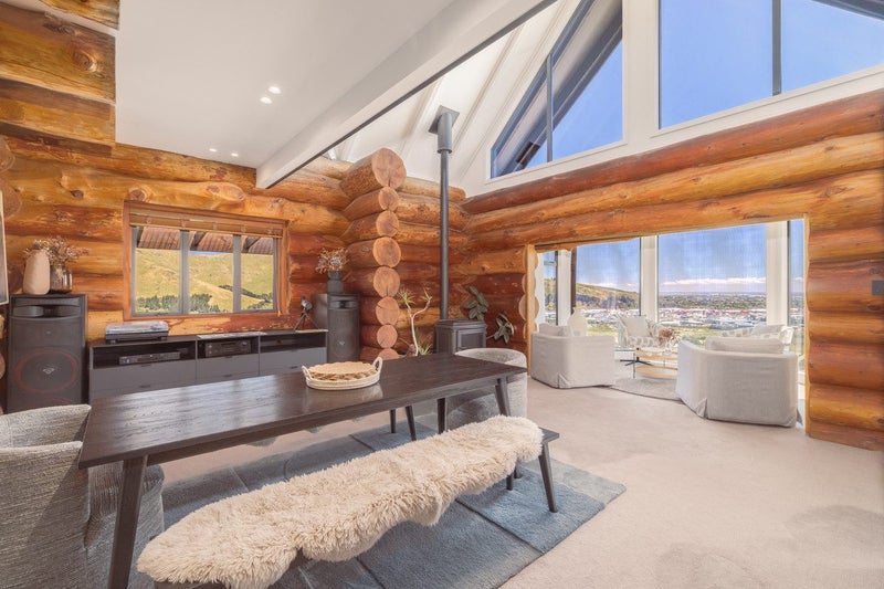 A HOME Beyond Comparison64472733343234113